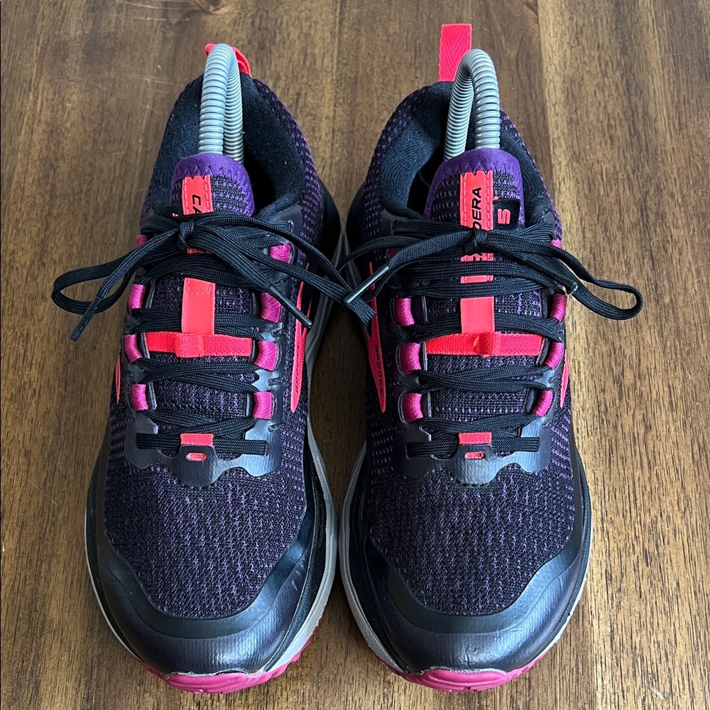Brooks Caldera 5 Purple and Pink Athletic Running Shoes Womens Size 7.5 - Picture 4 of 14